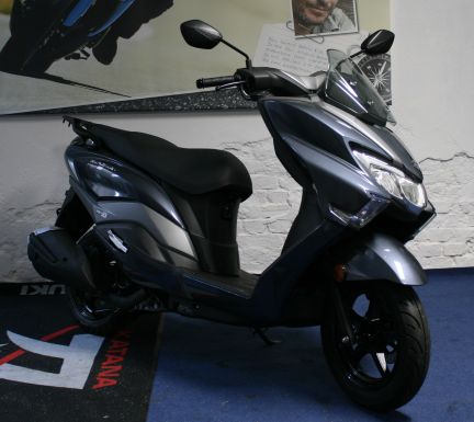 Suzuki - BURGMANN STREET 125EX M4